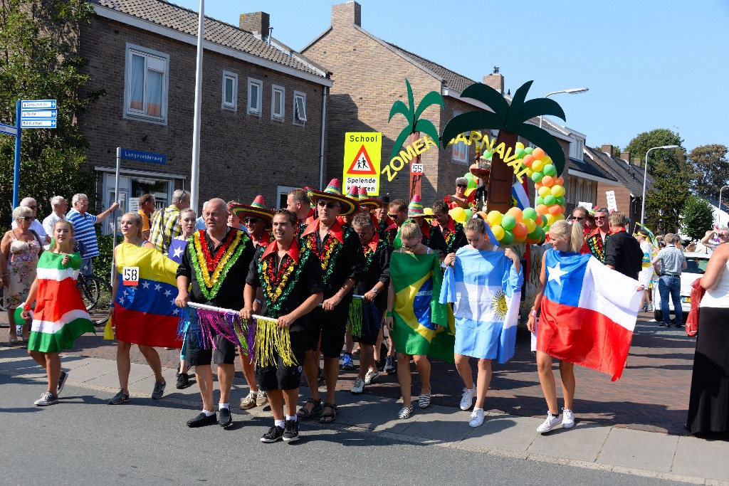 ../Images/Zomercarnaval Noordwijkerhout 021.jpg